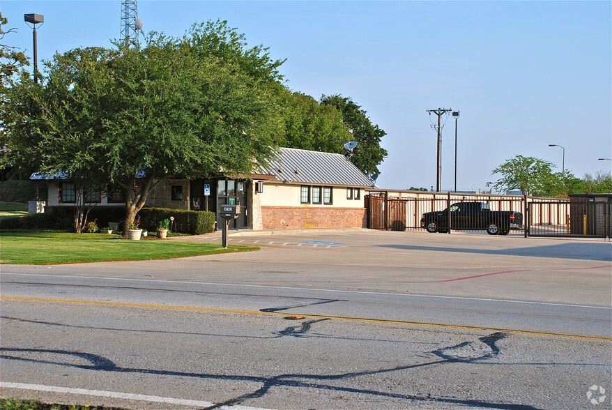 More Photos Of 3701 FM 2181, Corinth Self Storage For Lease