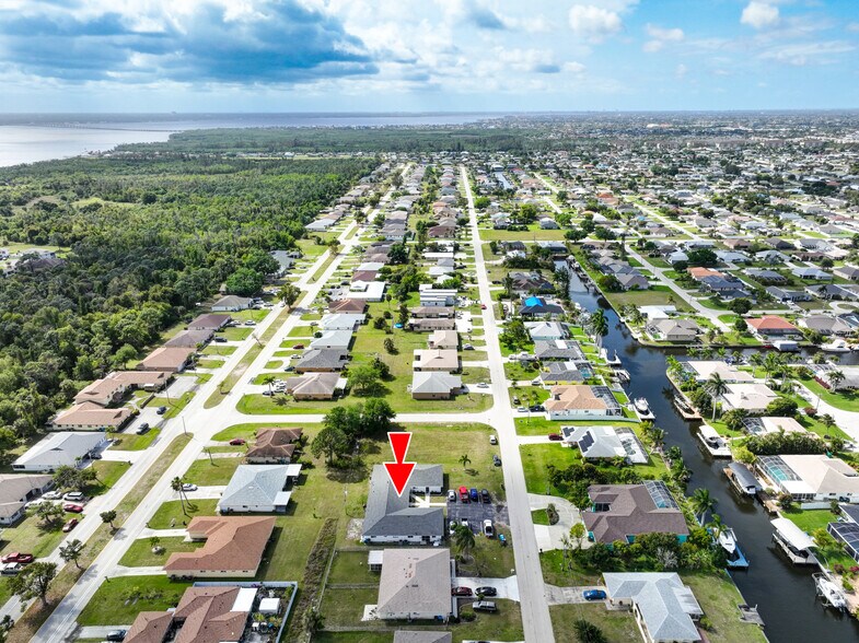More Photos Of 937 SE 23rd Pl, Cape Coral Apartments For Sale