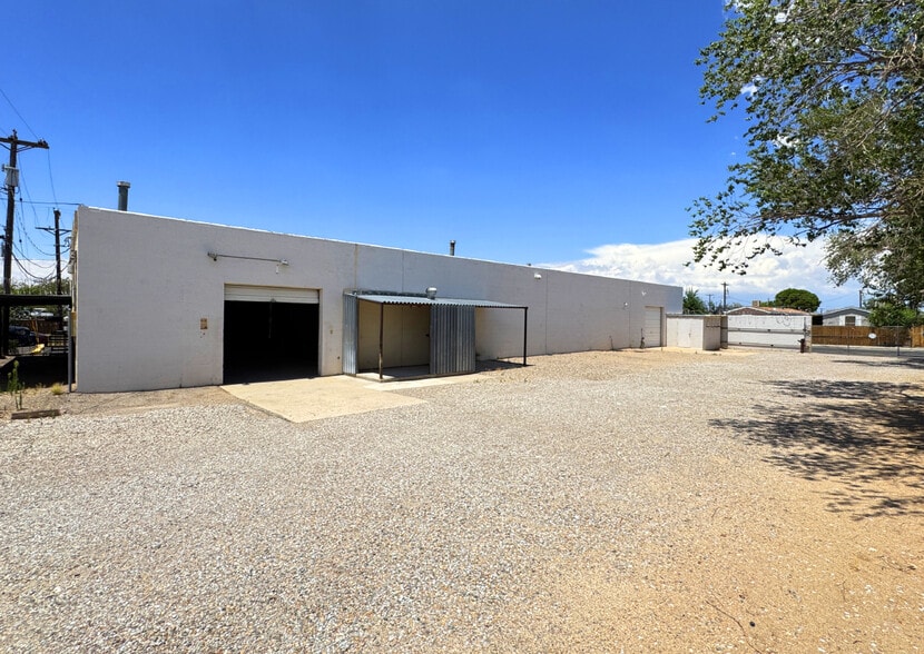 More Photos Of 9600 Bell Ave, Albuquerque Office For Sale
