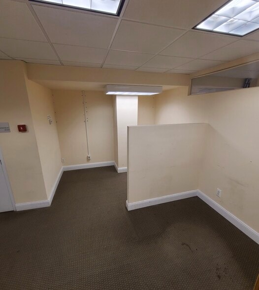 More Photos Of 30-74 31st St, Astoria Medical For Lease