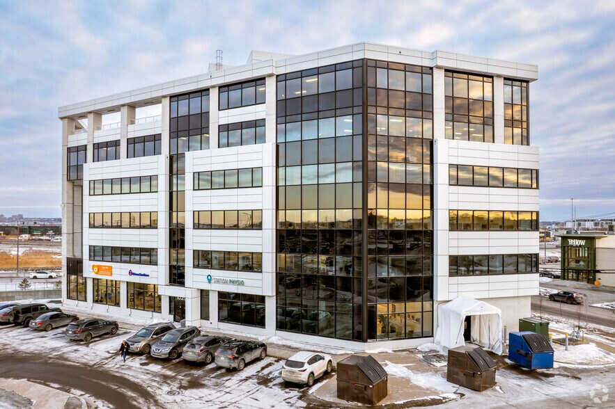 More Photos Of 1020 Rue Bouvier, Québec Coworking Space