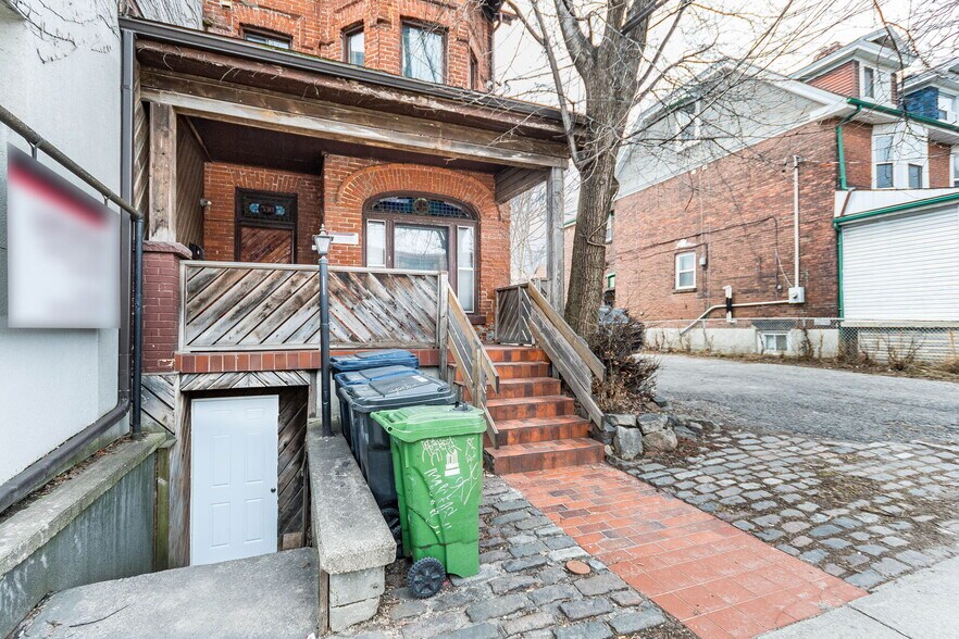 More Photos Of 530 Bathurst St, Toronto Land For Sale