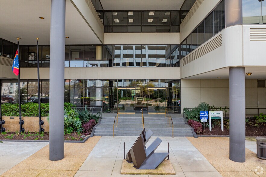 More Photos Of 111 E Capitol St, Jackson Office For Lease