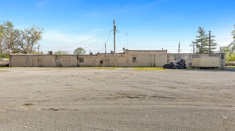 More Photos Of 10227 Lincoln Trl, Fairview Heights General Retail For Sale