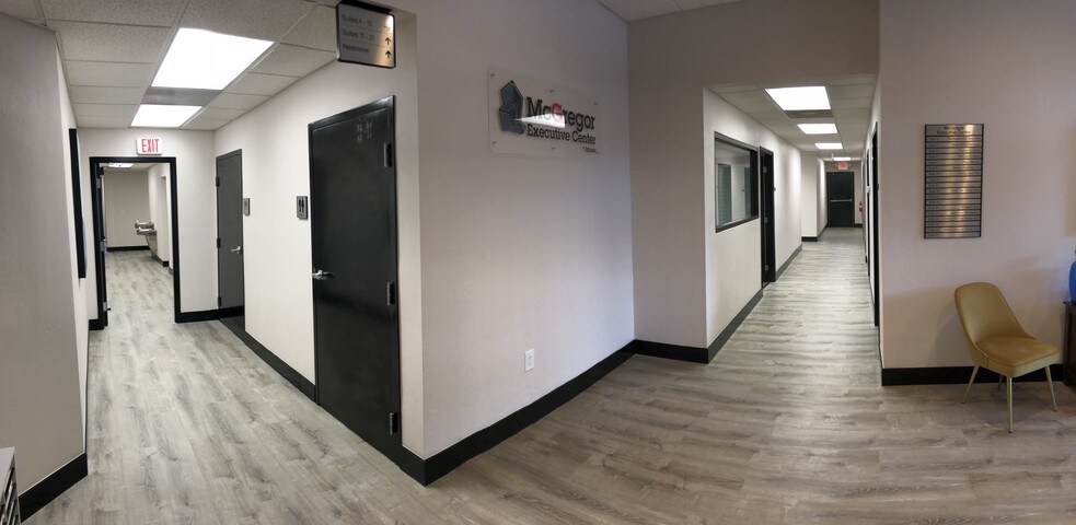 More Photos Of 13031 McGregor Blvd, Fort Myers Office For Lease