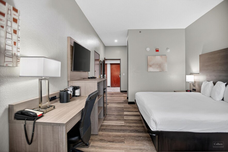 More Photos Of 124 Woodland Dr SW, Wise Hotel For Sale