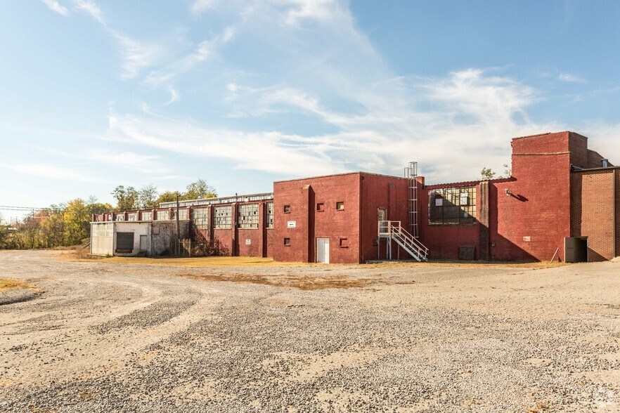 More Photos Of 130 Enterprise Ln, McMinnville Industrial For Sale