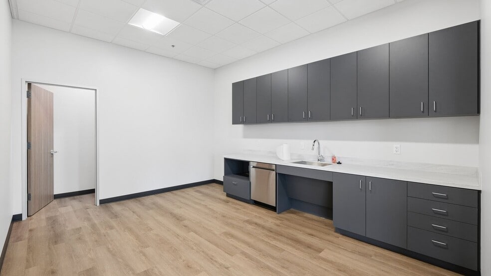 More Photos Of 4101 Northern Cross Blvd, Haltom City Unknown For Lease