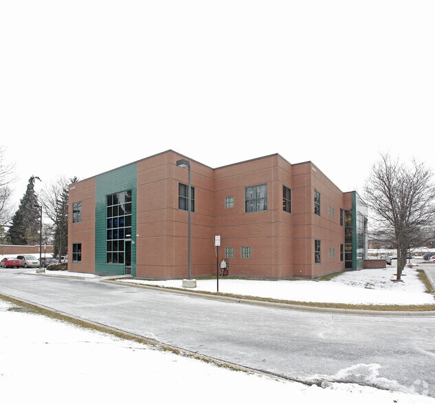 More Photos Of 40000 Eight Mile Rd, Northville Medical For Lease