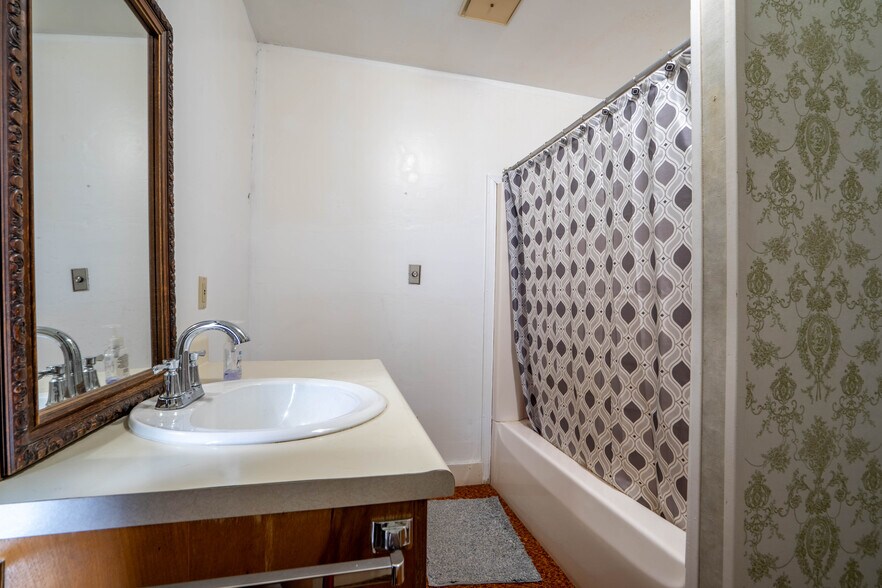 More Photos Of 122 County Highway 18B, West Winfield Apartments For Sale