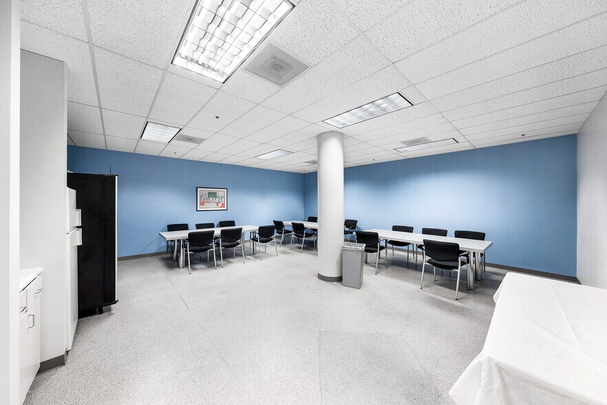 More Photos Of 601 S Sanden Blvd, Wylie Medical For Lease