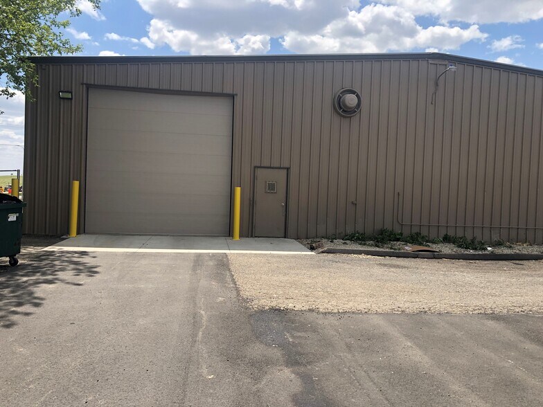 More Photos Of 7004 11th Ave SW, Rochester Industrial For Lease