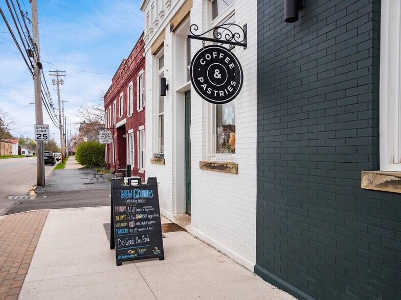 More Photos Of 235 S Jefferson Ave, Plain City Mixed Retail For Sale