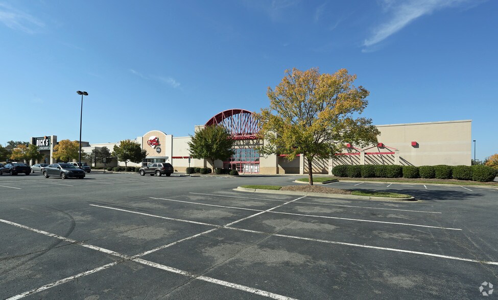 More Photos Of 8809 Jw Clay Blvd, Charlotte General Retail For Lease