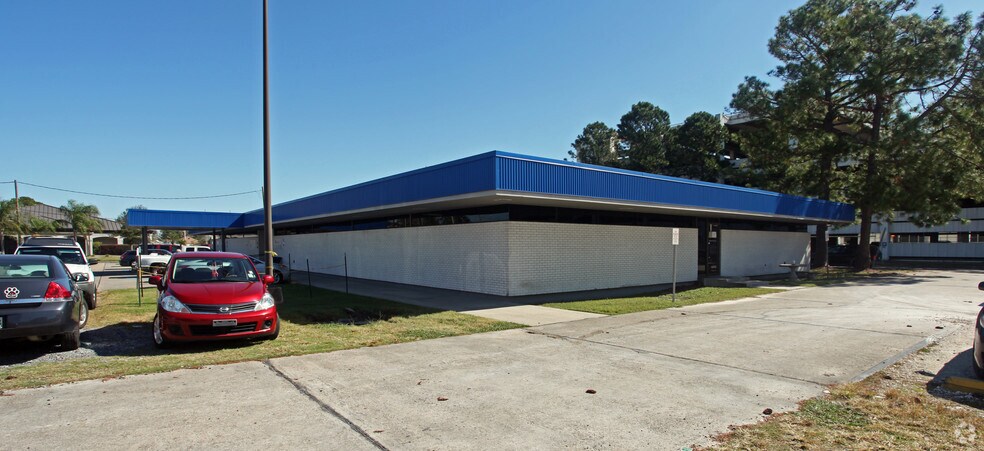 Primary Photo Of 4500 10th St, Marrero Medical For Lease