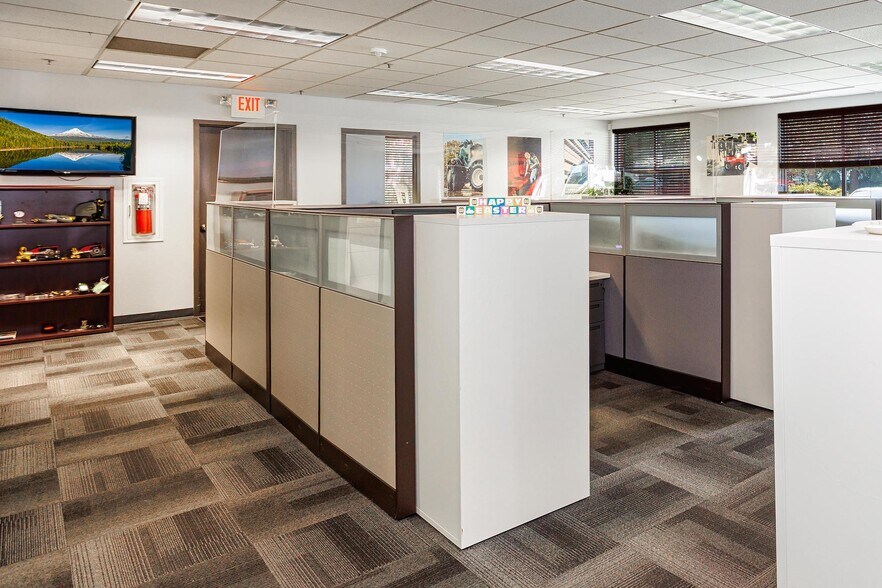 More Photos Of 14300 SE First St, Vancouver Office For Lease