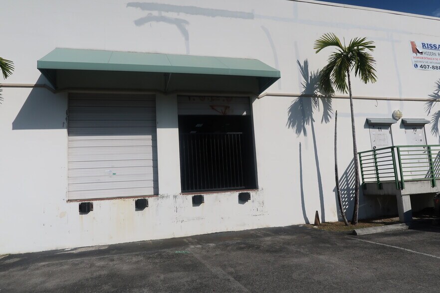 More Photos Of 16600 NW 54th Ave, Miami Gardens Warehouse For Sale