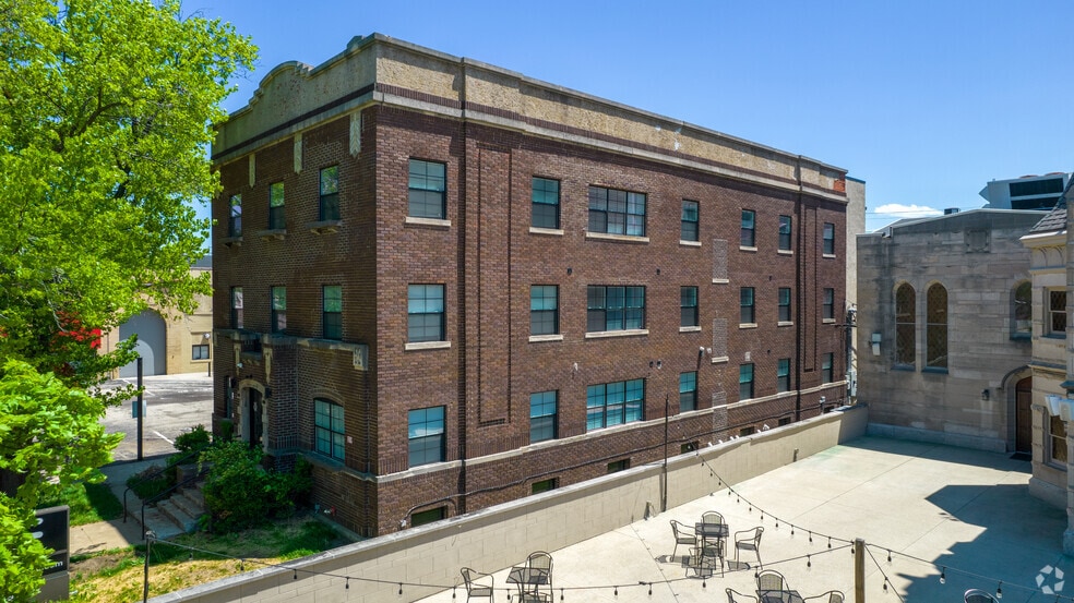 Primary Photo Of 595 E Broad St, Columbus Apartments For Sale