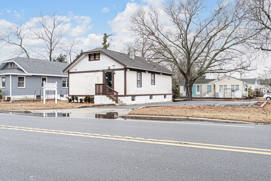 More Photos Of 1001 New Rd, Northfield Office For Sale