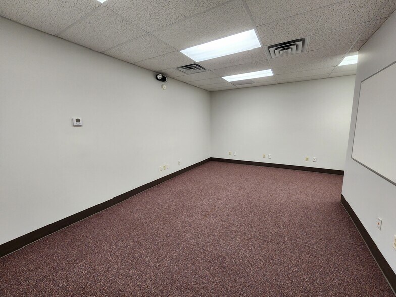 More Photos Of 212 E Manlius St, East Syracuse Freestanding For Lease