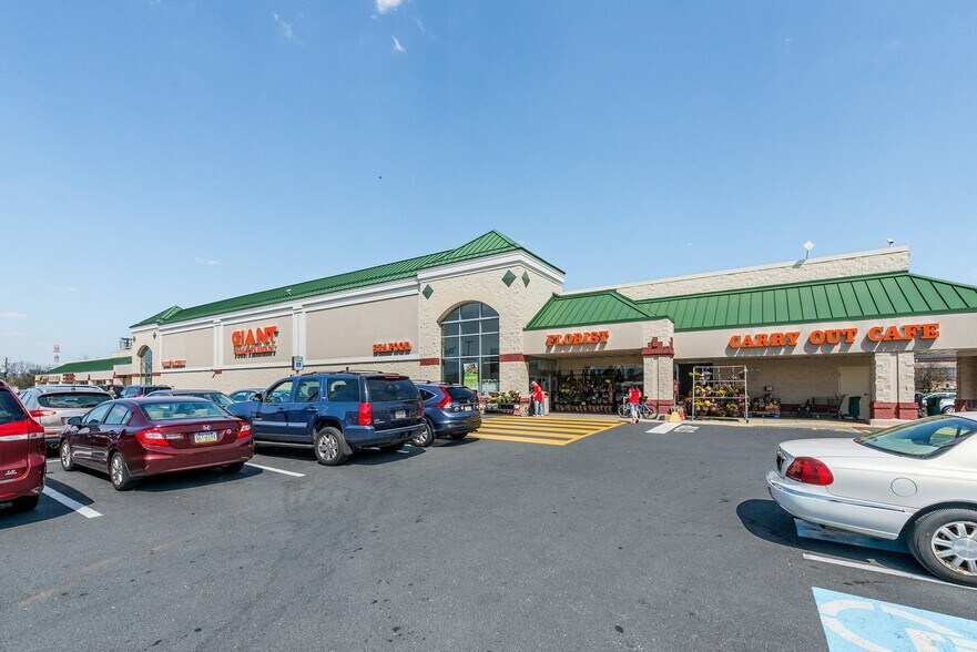 Primary Photo Of 120-132 Old York Rd, New Cumberland General Retail For Lease