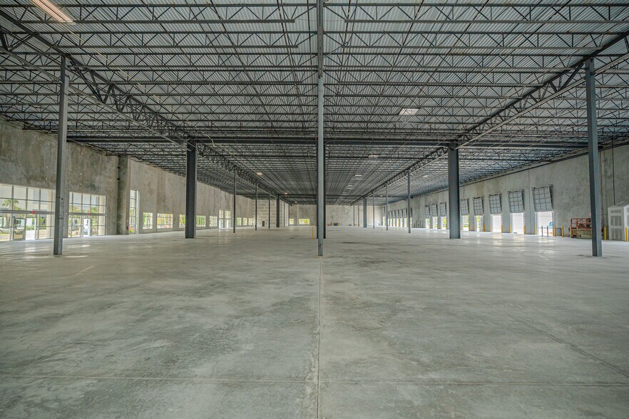 More Photos Of 1620 NW 215th St, Miami Gardens Unknown For Lease
