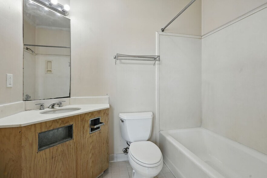 More Photos Of 4325 Casino Center Dr, Robinsonville Apartments For Sale