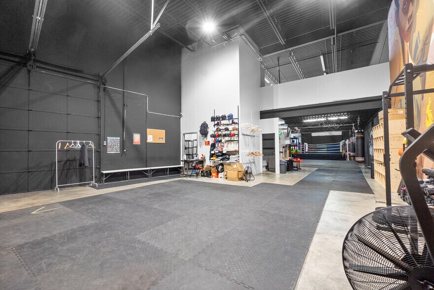 More Photos Of 403-409 Rue Saint-Roch, Montréal Warehouse For Lease