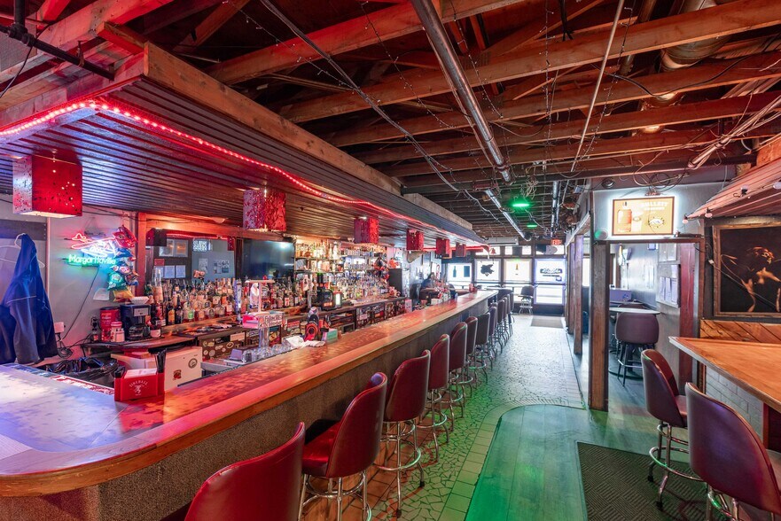 More Photos Of 314-316 Front St, Ketchikan Specialty For Sale