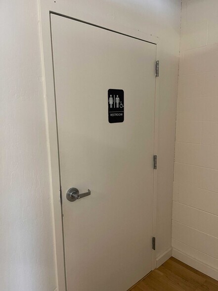 More Photos Of 264 Dore St, San Francisco Warehouse For Lease