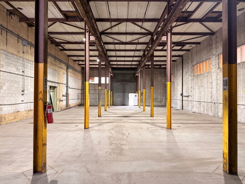 Primary Photo Of 400 A St, Granite City Warehouse For Lease