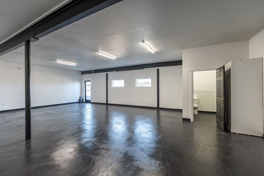 More Photos Of 610 E Broadway Ave, Moses Lake Freestanding For Lease