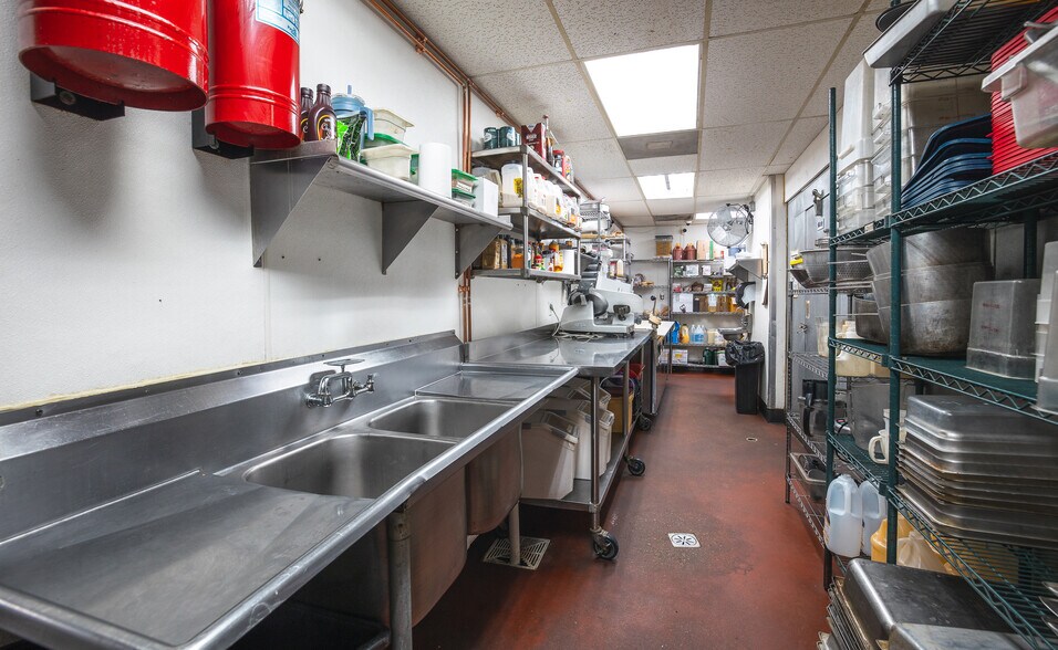 More Photos Of 121 S Smith St, Cuba Restaurant For Sale