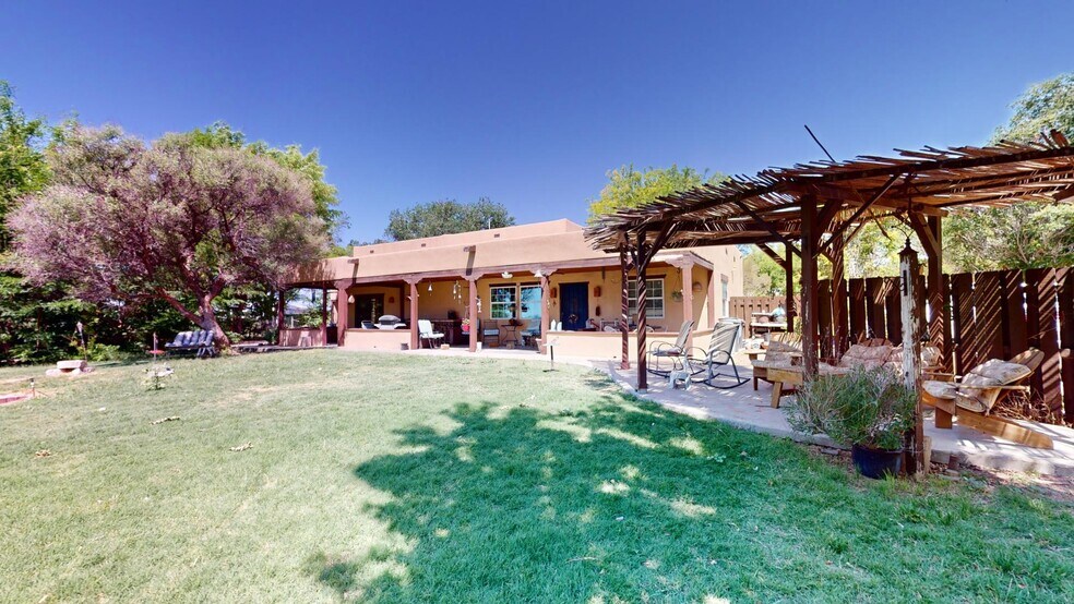 More Photos Of 1804 E College Blvd, Roswell General Retail For Sale