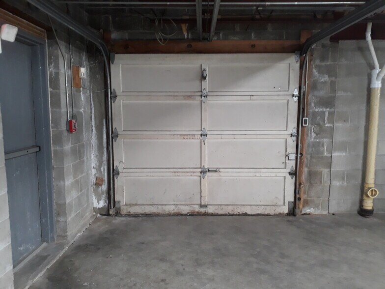 More Photos Of 760-780 N Main St, Providence Medical For Lease
