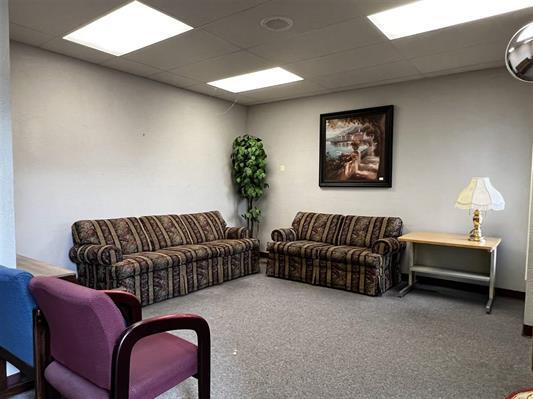 More Photos Of 419 Fairview Ave, Ponca City Medical For Sale
