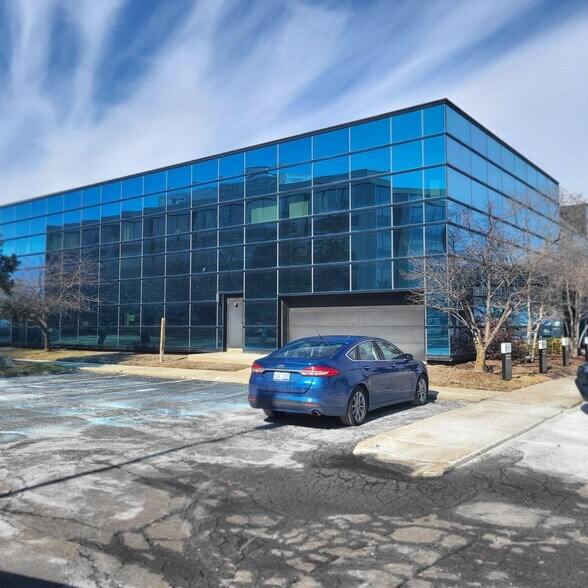 More Photos Of 530 Stephenson Hwy, Troy Office For Sale