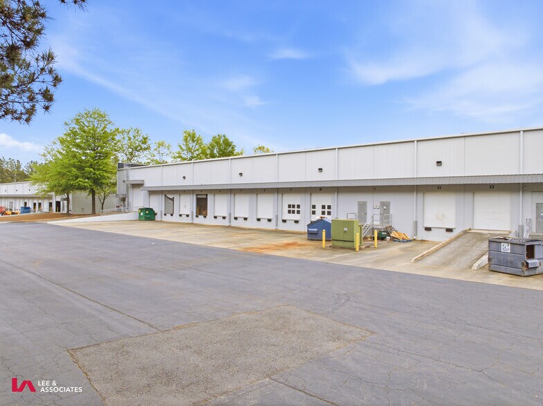 More Photos Of 140 Satellite Blvd, Suwanee Warehouse For Lease