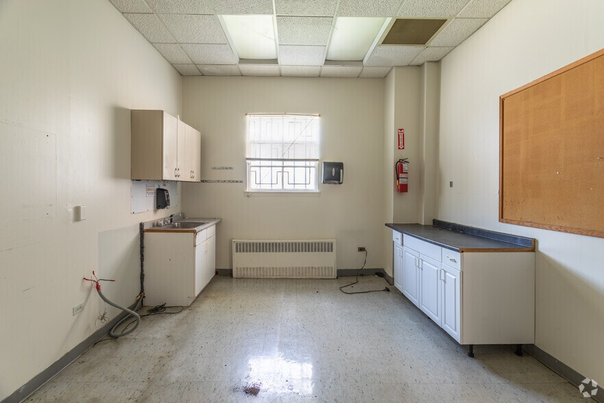 More Photos Of 4201-4225 Avenue D, Brooklyn Storefront Retail Office For Sale