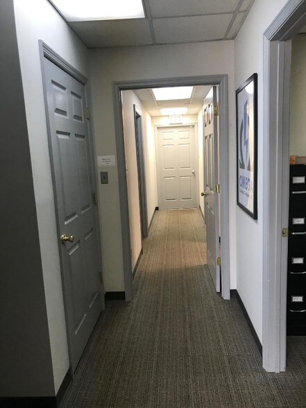 More Photos Of 201-207 Omohundro Pl, Nashville Industrial For Sale