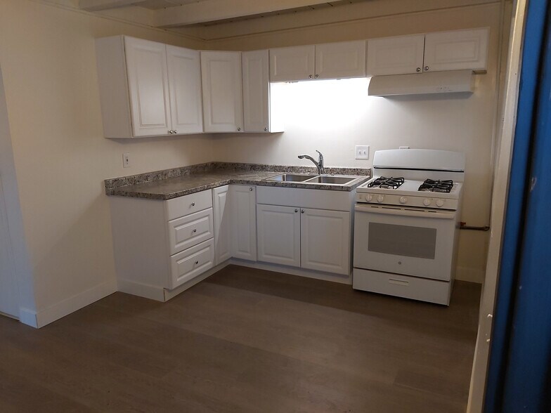 More Photos Of 350 SE Lilly Ave, Corvallis Apartments For Sale