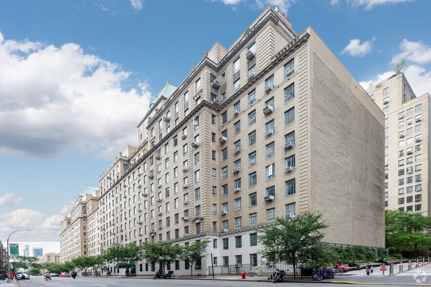 More Photos Of 332-350 W 57th St, New York Apartments For Sale