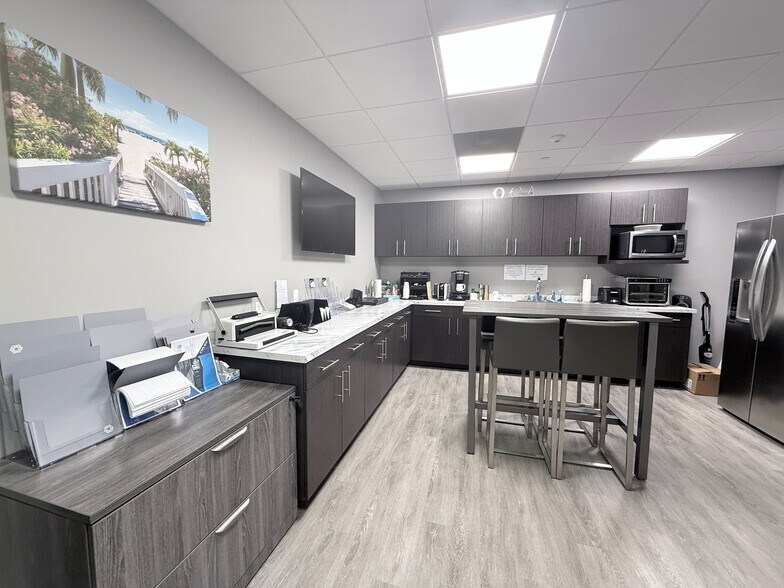More Photos Of 150 2nd Ave N, Saint Petersburg Office For Lease