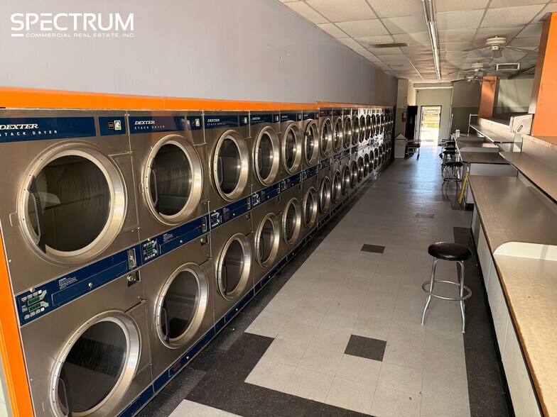 More Photos Of 8907-8917 Woodman Ave, Panorama City Storefront For Lease