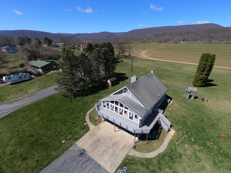 More Photos Of 600 Airport Dr, Mifflintown Flex For Sale