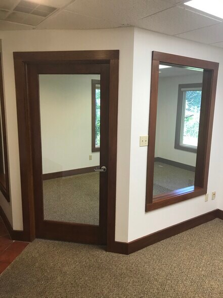 More Photos Of 4831 Darrow Rd, Stow Coworking Space