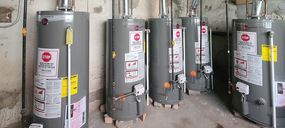 More Photos Of 619 E Groveland Park, Chicago Apartments For Sale