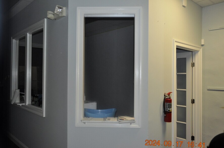 More Photos Of 2224 E Fayette St, Baltimore Warehouse For Lease