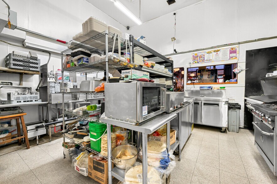 More Photos Of 205 Ferry St, Sedro Woolley General Retail For Sale