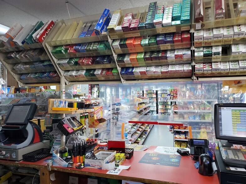 More Photos Of 1424 E Noble Ave, Guthrie Convenience Store For Sale